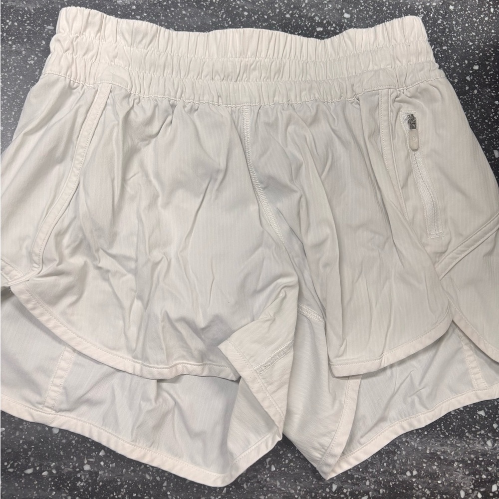 Lululemon Hotty Hot Shorts 4” High Rise